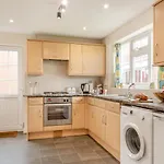 2 Bed In Oc-w104