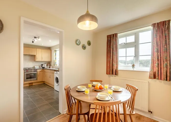 2 Bed In Oc-w104 Whitby