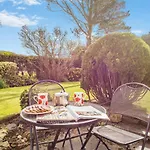 2 Bed In Oc-w104 *