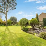 2 Bed In Oc-w104